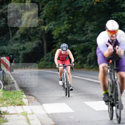 14.09.2025 - Stadtparktriathlon Michael Burmester http://msf.ph/oto/8905711 14.09.2025 13:12:21 Radfahren 1511, 1537, 1543 meine-sportfotos.de