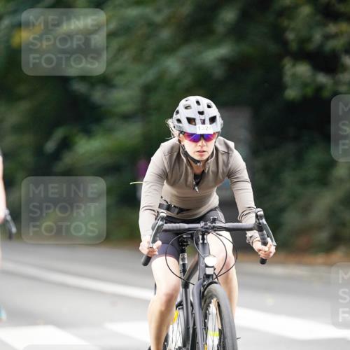 14.09.2025 - Stadtparktriathlon Michael Burmester http://msf.ph/oto/8905731 14.09.2025 13:13:08 Radfahren 1324, 1350, 1490, 1513, 1526 meine-sportfotos.de