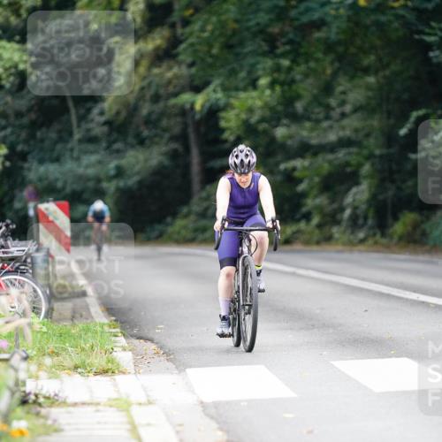 14.09.2025 - Stadtparktriathlon Michael Burmester http://msf.ph/oto/8905734 14.09.2025 13:13:20 Radfahren 1323 meine-sportfotos.de
