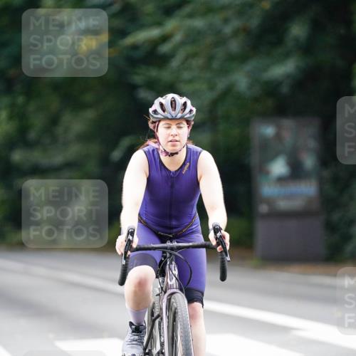 14.09.2025 - Stadtparktriathlon Michael Burmester http://msf.ph/oto/8905735 14.09.2025 13:13:23 Radfahren 1323, 1541 meine-sportfotos.de