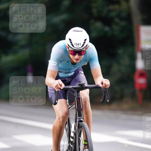 14.09.2025 - Stadtparktriathlon Michael Burmester http://msf.ph/oto/8905736 14.09.2025 13:13:29 Radfahren 1323, 1541 meine-sportfotos.de