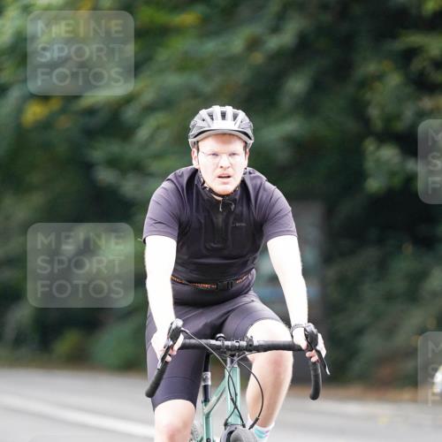 14.09.2025 - Stadtparktriathlon Michael Burmester http://msf.ph/oto/8905742 14.09.2025 13:13:40 Radfahren 1423, 1487, 1505, 1530 meine-sportfotos.de