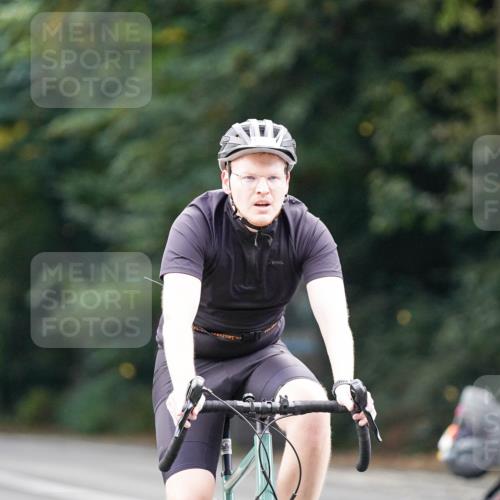 14.09.2025 - Stadtparktriathlon Michael Burmester http://msf.ph/oto/8905743 14.09.2025 13:13:40 Radfahren 1423, 1487, 1505, 1530 meine-sportfotos.de