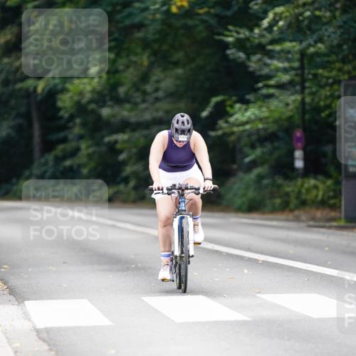 14.09.2025 - Stadtparktriathlon Michael Burmester http://msf.ph/oto/8905749 14.09.2025 13:14:03 Radfahren 1455 meine-sportfotos.de