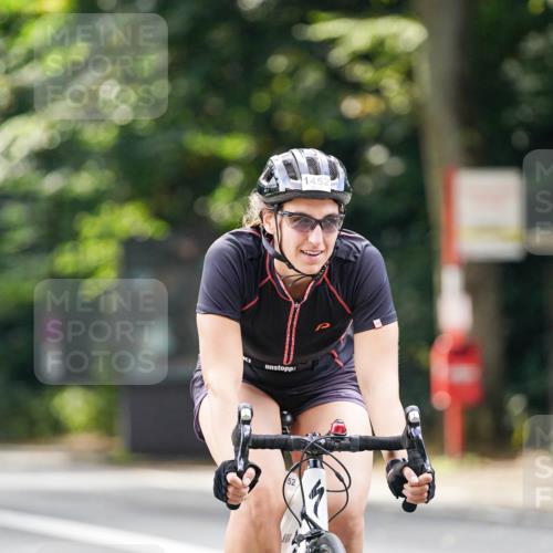14.09.2025 - Stadtparktriathlon Michael Burmester http://msf.ph/oto/8905758 14.09.2025 13:14:23 Radfahren 1332, 1452, 1495, 1504, 1552 meine-sportfotos.de