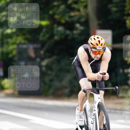 14.09.2025 - Stadtparktriathlon Michael Burmester http://msf.ph/oto/8905761 14.09.2025 13:14:31 Radfahren 1327, 1336, 1504, 1525 meine-sportfotos.de