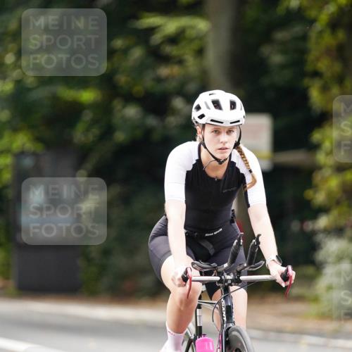 14.09.2025 - Stadtparktriathlon Michael Burmester http://msf.ph/oto/8905764 14.09.2025 13:14:32 Radfahren 1327, 1336, 1504, 1525 meine-sportfotos.de