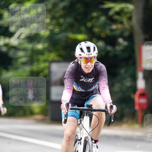 14.09.2025 - Stadtparktriathlon Michael Burmester http://msf.ph/oto/8905771 14.09.2025 13:14:42 Radfahren 1328, 1330, 1430, 1444 meine-sportfotos.de
