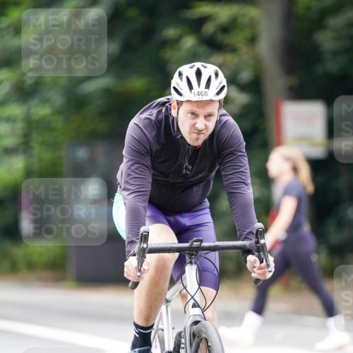 14.09.2025 - Stadtparktriathlon Michael Burmester http://msf.ph/oto/8905787 14.09.2025 13:15:01 Radfahren 1446, 1468, 1469 meine-sportfotos.de