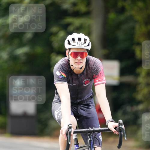 14.09.2025 - Stadtparktriathlon Michael Burmester http://msf.ph/oto/8905813 14.09.2025 13:15:41 Radfahren 1422, 1459, 1474, 1481, 1531, 1536, 1542 meine-sportfotos.de
