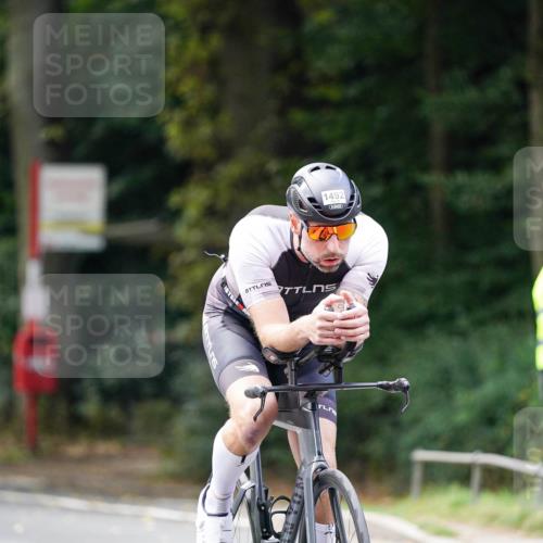 14.09.2025 - Stadtparktriathlon Michael Burmester http://msf.ph/oto/8905824 14.09.2025 13:16:03 Radfahren 1442, 1492 meine-sportfotos.de