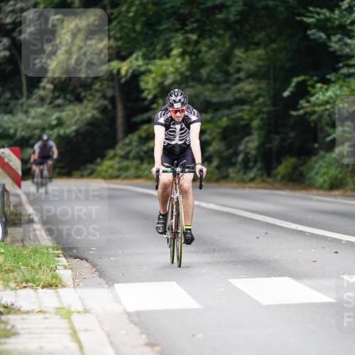 14.09.2025 - Stadtparktriathlon Michael Burmester http://msf.ph/oto/8905825 14.09.2025 13:16:20 Radfahren 1506 meine-sportfotos.de