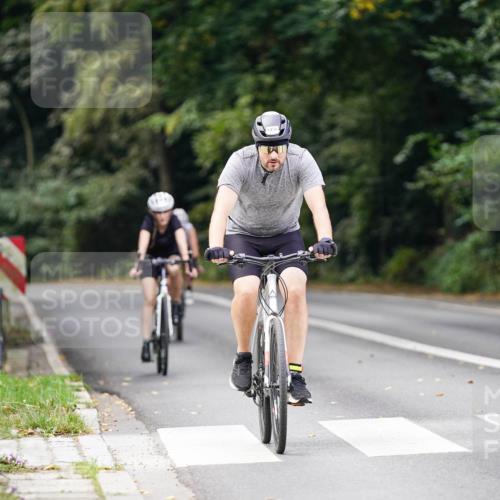 14.09.2025 - Stadtparktriathlon Michael Burmester http://msf.ph/oto/8905826 14.09.2025 13:16:29 Radfahren 1334, 1443, 1496, 1506 meine-sportfotos.de