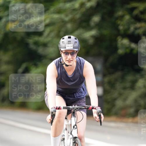 14.09.2025 - Stadtparktriathlon Michael Burmester http://msf.ph/oto/8905846 14.09.2025 13:17:04 Radfahren 1432, 1460, 1462, 1477, 1532, 1559 meine-sportfotos.de
