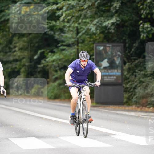 14.09.2025 - Stadtparktriathlon Michael Burmester http://msf.ph/oto/8905863 14.09.2025 13:17:23 Radfahren 1498, 1507, 1517, 1554 meine-sportfotos.de