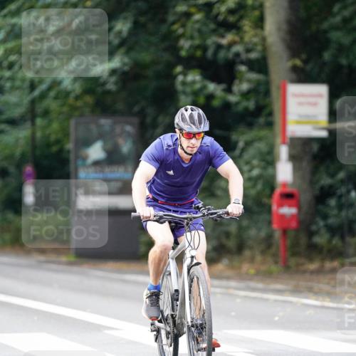 14.09.2025 - Stadtparktriathlon Michael Burmester http://msf.ph/oto/8905864 14.09.2025 13:17:24 Radfahren 1498, 1507, 1517, 1554 meine-sportfotos.de