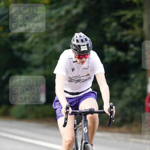 14.09.2025 - Stadtparktriathlon Michael Burmester http://msf.ph/oto/8905868 14.09.2025 13:17:29 Radfahren 1427, 1488, 1498, 1499, 1517, 1544, 1554 meine-sportfotos.de