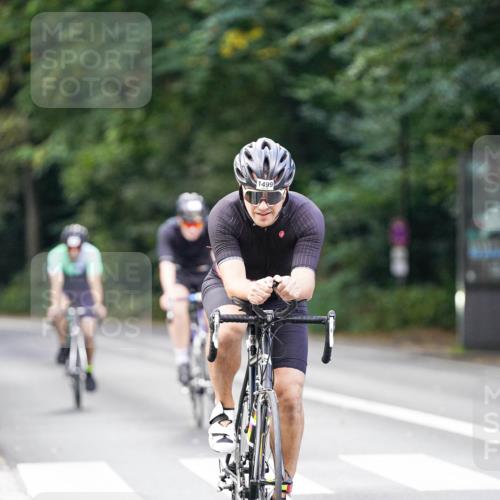 14.09.2025 - Stadtparktriathlon Michael Burmester http://msf.ph/oto/8905875 14.09.2025 13:17:34 Radfahren 1427, 1488, 1499, 1510, 1544, 1554 meine-sportfotos.de