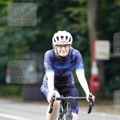 14.09.2025 - Stadtparktriathlon Michael Burmester http://msf.ph/oto/8905892 14.09.2025 13:17:47 Radfahren 1325, 1454, 1522, 1534 meine-sportfotos.de