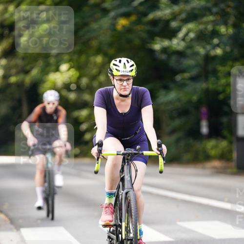 14.09.2025 - Stadtparktriathlon Michael Burmester http://msf.ph/oto/8905901 14.09.2025 13:17:56 Radfahren 1448, 1515, 1534 meine-sportfotos.de