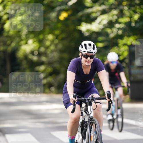 14.09.2025 - Stadtparktriathlon Michael Burmester http://msf.ph/oto/8905913 14.09.2025 13:18:19 Radfahren 1329, 1447, 1467 meine-sportfotos.de