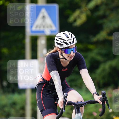 14.09.2025 - Stadtparktriathlon Michael Burmester http://msf.ph/oto/8905915 14.09.2025 13:18:21 Radfahren 1329, 1447, 1467 meine-sportfotos.de