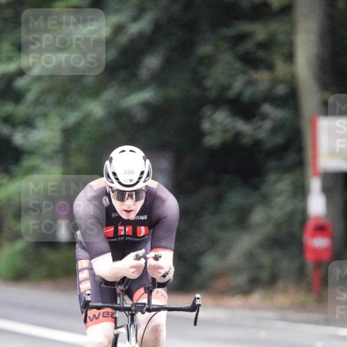 14.09.2025 - Stadtparktriathlon Michael Burmester http://msf.ph/oto/8905952 14.09.2025 09:03:14 Radfahren 337, 350, 353, 354 meine-sportfotos.de