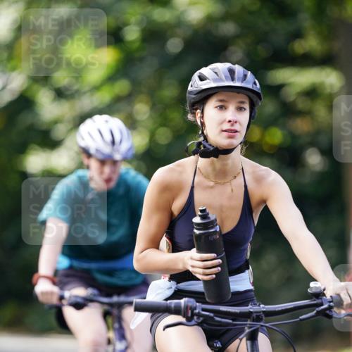 14.09.2025 - Stadtparktriathlon Michael Burmester http://msf.ph/oto/8905968 14.09.2025 13:19:21 Radfahren 1438, 1439, 1527, 1546, 1558, 1598 meine-sportfotos.de