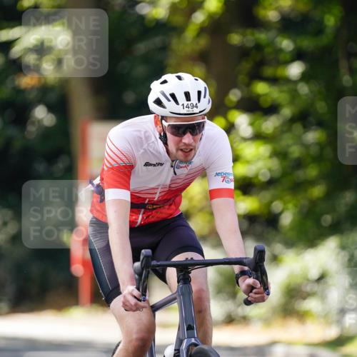 14.09.2025 - Stadtparktriathlon Michael Burmester http://msf.ph/oto/8905996 14.09.2025 13:19:45 Radfahren 1397, 1450, 1494, 1537, 1620 meine-sportfotos.de