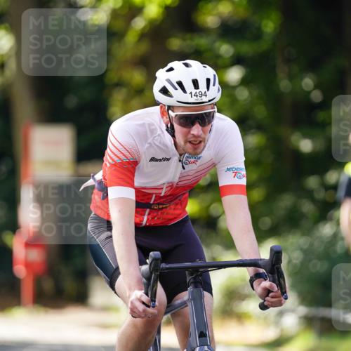 14.09.2025 - Stadtparktriathlon Michael Burmester http://msf.ph/oto/8905997 14.09.2025 13:19:45 Radfahren 1397, 1450, 1494, 1537, 1620 meine-sportfotos.de