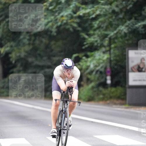 14.09.2025 - Stadtparktriathlon Michael Burmester http://msf.ph/oto/8905998 14.09.2025 09:04:04 Radfahren 319, 336, 357 meine-sportfotos.de