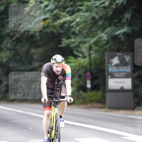 14.09.2025 - Stadtparktriathlon Michael Burmester http://msf.ph/oto/8906008 14.09.2025 09:04:10 Radfahren 319, 336, 357, 369 meine-sportfotos.de