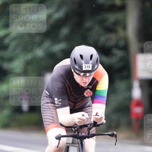 14.09.2025 - Stadtparktriathlon Michael Burmester http://msf.ph/oto/8906062 14.09.2025 09:04:36 Radfahren 315, 316, 360, 476 meine-sportfotos.de