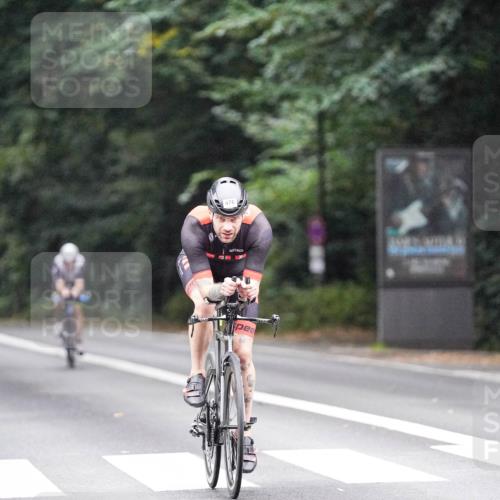 14.09.2025 - Stadtparktriathlon Michael Burmester http://msf.ph/oto/8906065 14.09.2025 09:04:43 Radfahren 321, 367, 476 meine-sportfotos.de