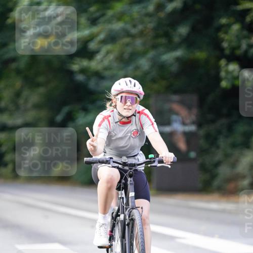 14.09.2025 - Stadtparktriathlon Michael Burmester http://msf.ph/oto/8906066 14.09.2025 13:20:31 Radfahren 1437, 1465, 1576, 1607 meine-sportfotos.de