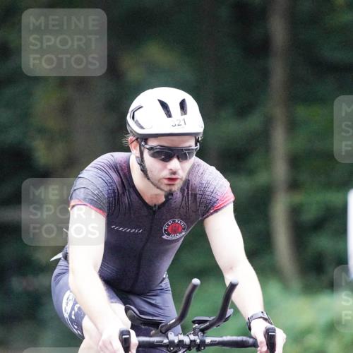 14.09.2025 - Stadtparktriathlon Michael Burmester http://msf.ph/oto/8906078 14.09.2025 09:04:48 Radfahren 321, 367, 405, 476 meine-sportfotos.de