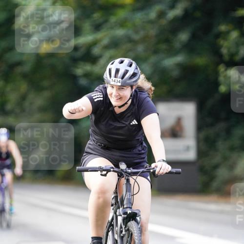 14.09.2025 - Stadtparktriathlon Michael Burmester http://msf.ph/oto/8906087 14.09.2025 13:20:42 Radfahren 1434, 1435, 1463, 1579, 1603 meine-sportfotos.de