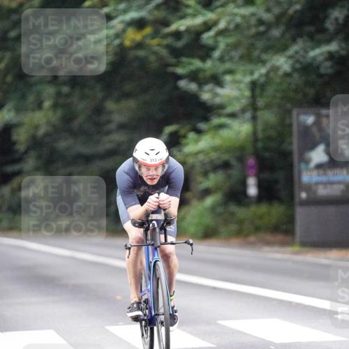 14.09.2025 - Stadtparktriathlon Michael Burmester http://msf.ph/oto/8906095 14.09.2025 09:05:06 Radfahren 313, 378 meine-sportfotos.de