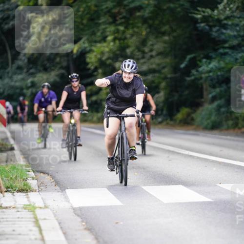 14.09.2025 - Stadtparktriathlon Michael Burmester http://msf.ph/oto/8906098 14.09.2025 13:20:45 Radfahren 1434, 1435, 1463, 1483, 1579, 1603 meine-sportfotos.de