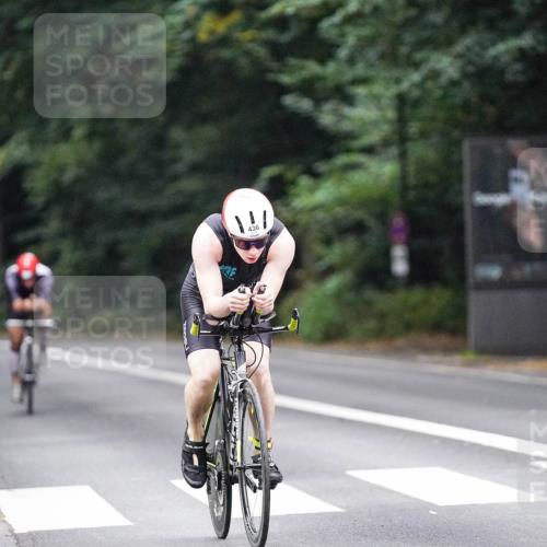 14.09.2025 - Stadtparktriathlon Michael Burmester http://msf.ph/oto/8906104 14.09.2025 09:05:18 Radfahren 312, 408, 436 meine-sportfotos.de