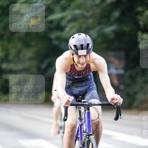 14.09.2025 - Stadtparktriathlon Michael Burmester http://msf.ph/oto/8906127 14.09.2025 13:20:59 Radfahren 1331, 1528, 1556, 1616, 1618 meine-sportfotos.de