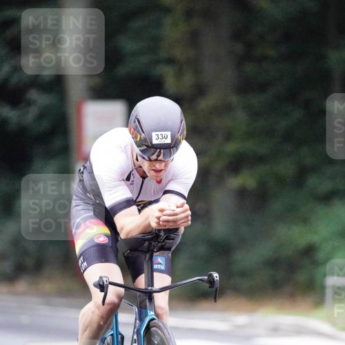 14.09.2025 - Stadtparktriathlon Michael Burmester http://msf.ph/oto/8906132 14.09.2025 09:05:42 Radfahren 310, 317, 327, 330, 394 meine-sportfotos.de