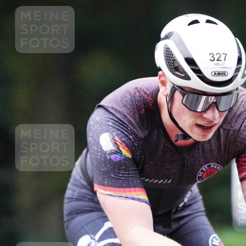 14.09.2025 - Stadtparktriathlon Michael Burmester http://msf.ph/oto/8906145 14.09.2025 09:05:47 Radfahren 317, 327, 330 meine-sportfotos.de