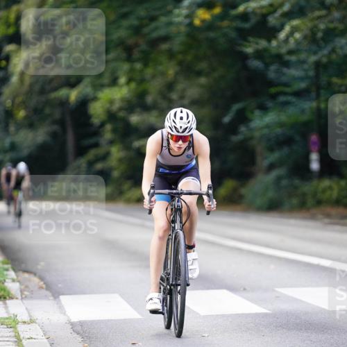 14.09.2025 - Stadtparktriathlon Michael Burmester http://msf.ph/oto/8906152 14.09.2025 13:21:19 Radfahren 1578, 1580 meine-sportfotos.de