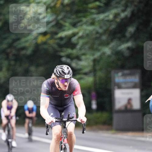 14.09.2025 - Stadtparktriathlon Michael Burmester http://msf.ph/oto/8906158 14.09.2025 09:06:01 Radfahren 306, 307, 320, 356, 412, 480 meine-sportfotos.de