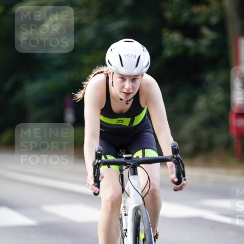 14.09.2025 - Stadtparktriathlon Michael Burmester http://msf.ph/oto/8906159 14.09.2025 13:21:25 Radfahren 1547, 1578, 1580 meine-sportfotos.de