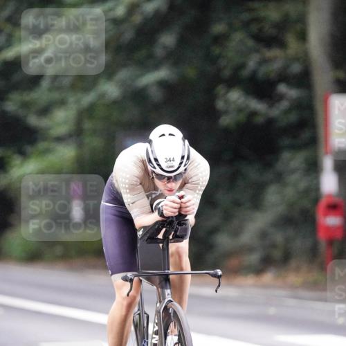 14.09.2025 - Stadtparktriathlon Michael Burmester http://msf.ph/oto/8906227 14.09.2025 09:06:50 Radfahren 344, 374, 397 meine-sportfotos.de
