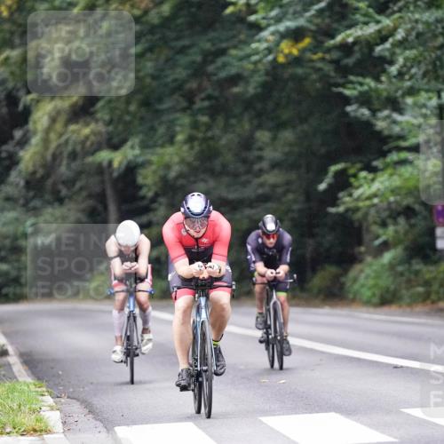 14.09.2025 - Stadtparktriathlon Michael Burmester http://msf.ph/oto/8906295 14.09.2025 09:08:11 Radfahren 333, 366, 377 meine-sportfotos.de