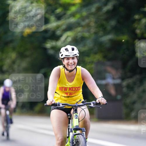 14.09.2025 - Stadtparktriathlon Michael Burmester http://msf.ph/oto/8906352 14.09.2025 13:23:17 Radfahren 1446, 1456, 1529, 1584 meine-sportfotos.de