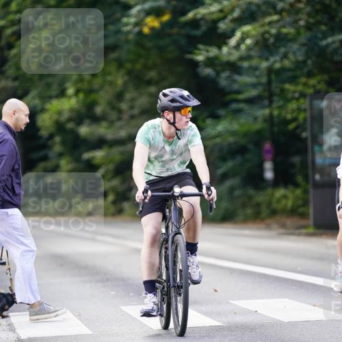 14.09.2025 - Stadtparktriathlon Michael Burmester http://msf.ph/oto/8906366 14.09.2025 13:23:24 Radfahren 1523, 1529, 1557, 1584 meine-sportfotos.de